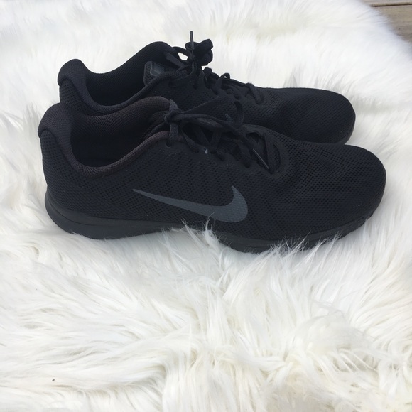 womens nike trainers size 9